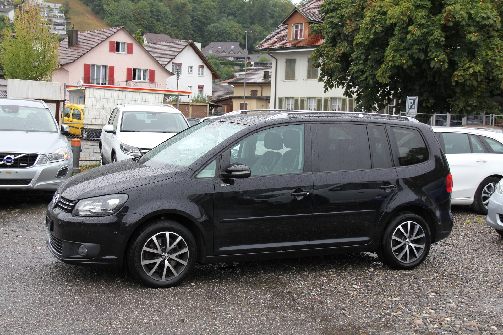 VW Touran 2.0 TDI BlueMotion Technology Design-image-0