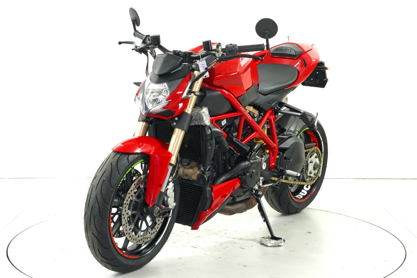 DUCATI Streetfighter 848-showroom-element-2