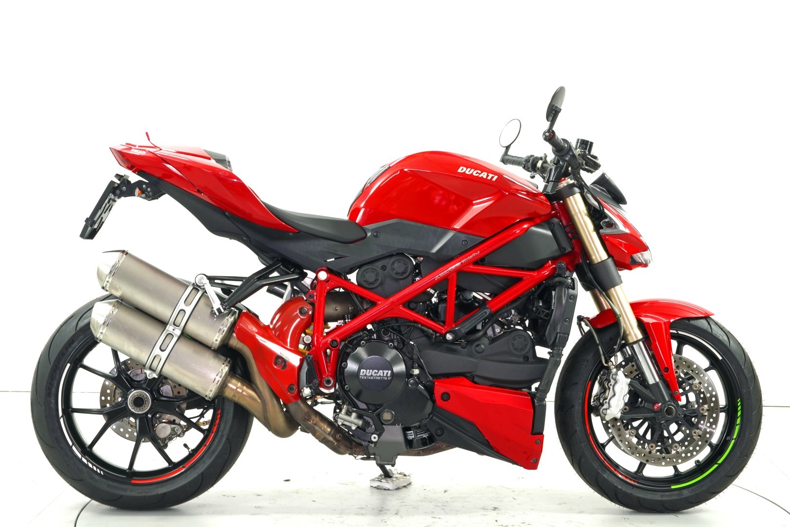 DUCATI Streetfighter 848-showroom-element-3