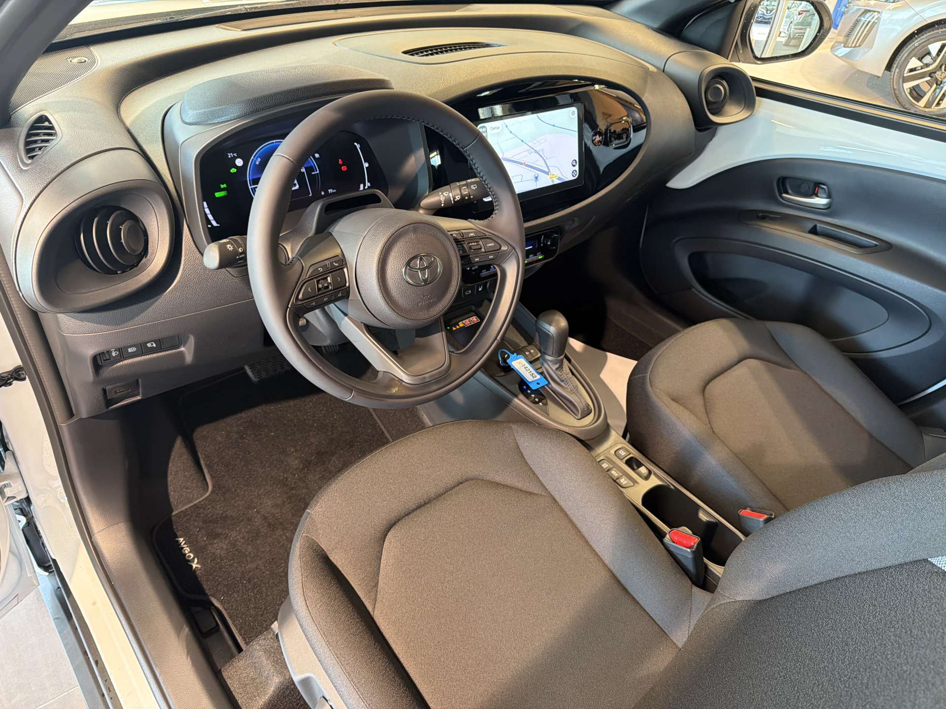 TOYOTA Aygo X 1.5 Comfort NEUES MODELL e-CVT Automat-image-5