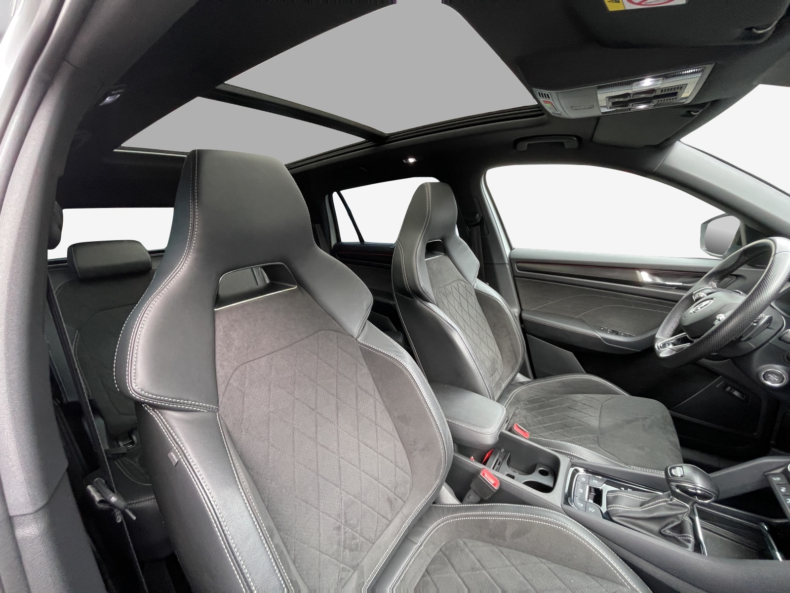 SKODA Kodiaq 2.0 TDI CR SportLine 4x4 DSG-image-14