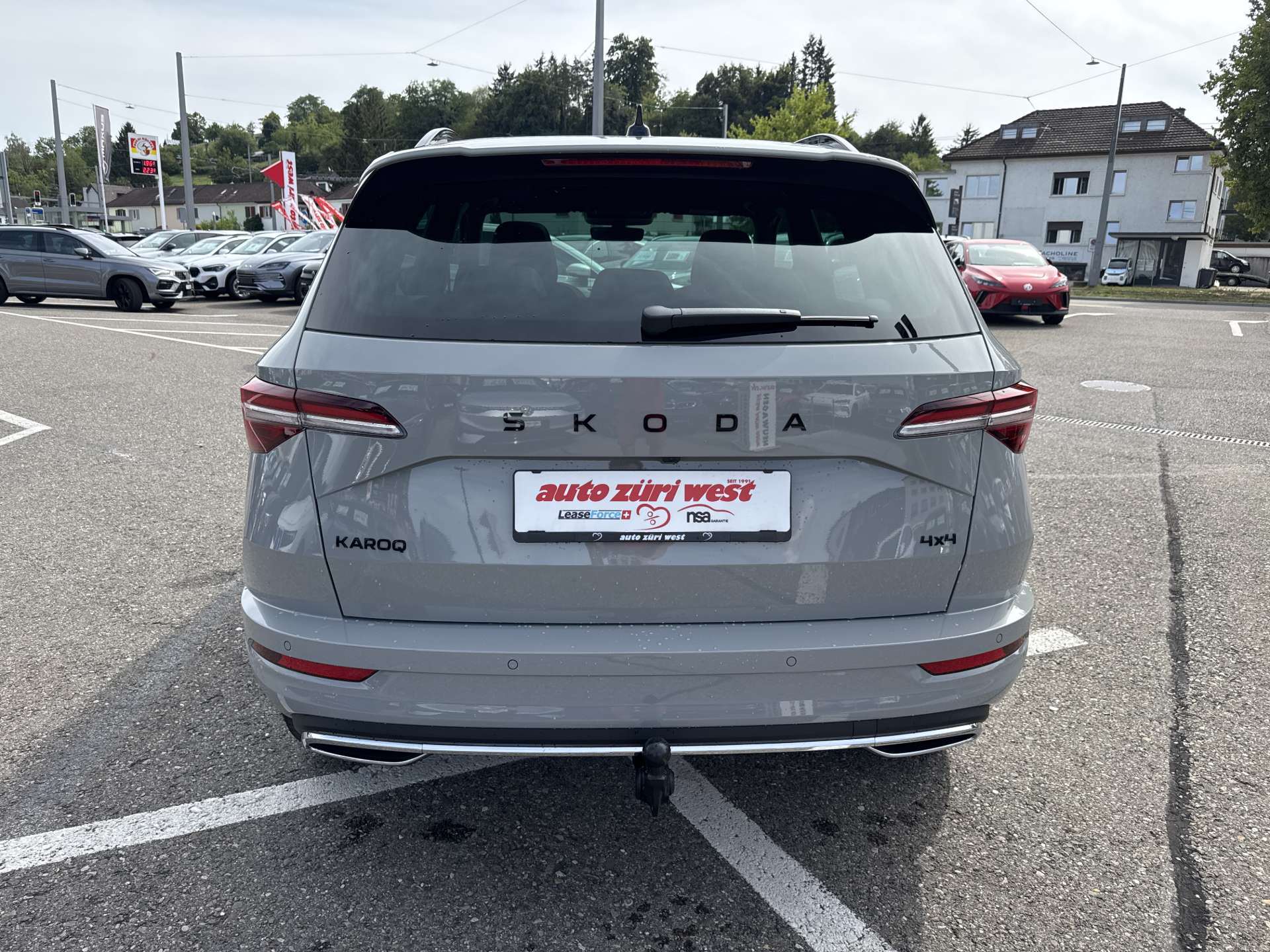 SKODA Karoq 2.0 TSi SportLine 4x4 DSG-Automat-image-14