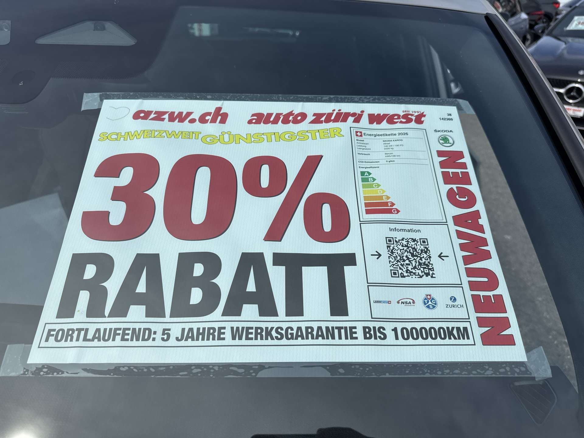 SKODA Karoq 2.0 TSi SportLine 4x4 DSG-Automat-showroom-element-3
