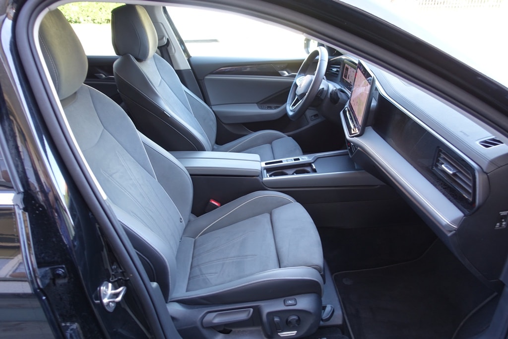 VW Passat Variant 1.5 eTSI evo2 Business DSG-image-14