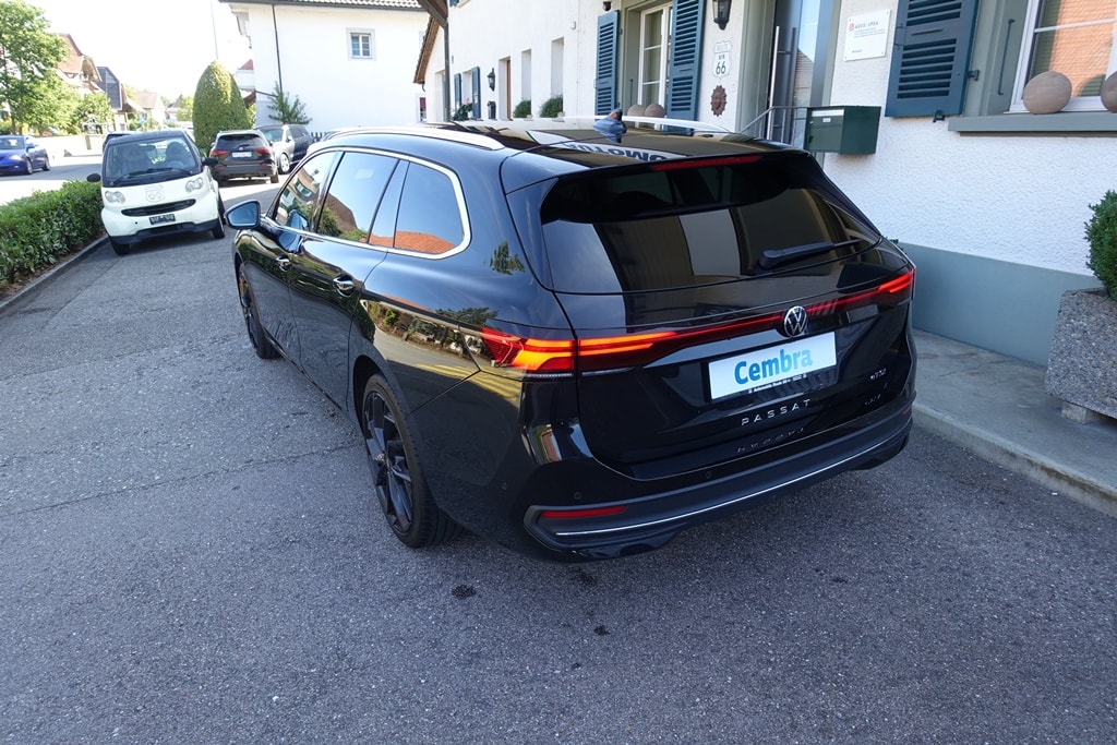VW Passat Variant 1.5 eTSI evo2 Business DSG-image-5