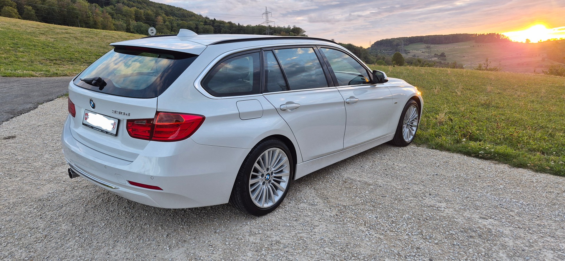 BMW 330d-image-5