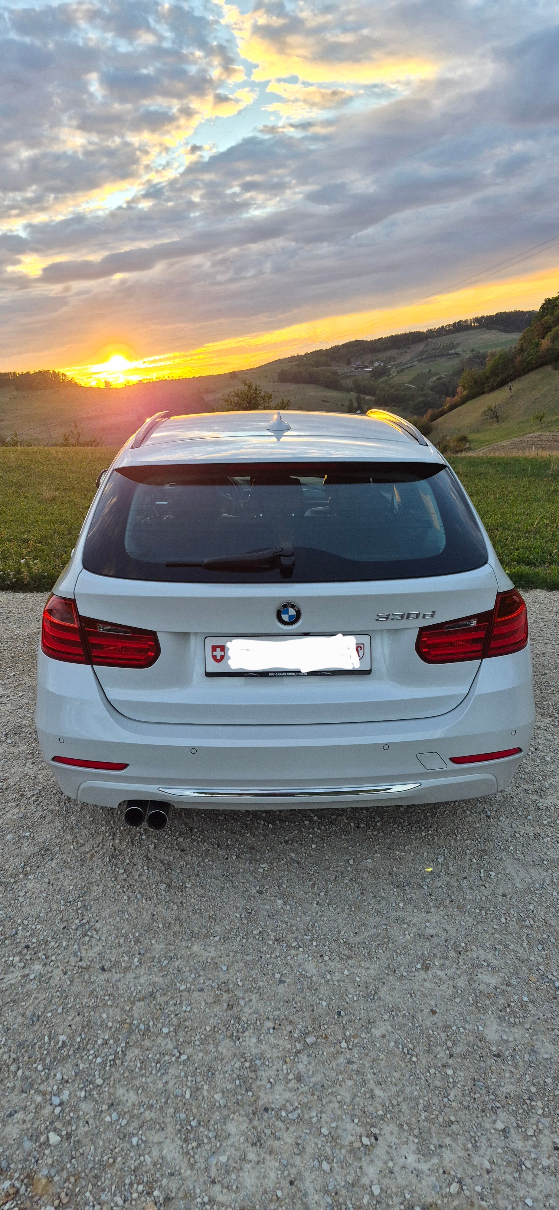 BMW 330d-image-4