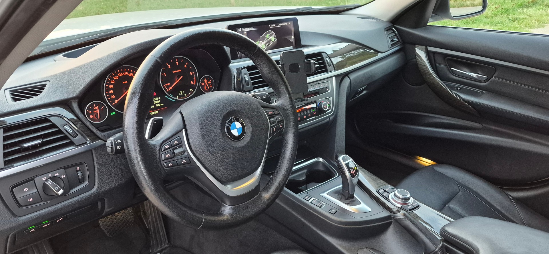 BMW 330d-image-6