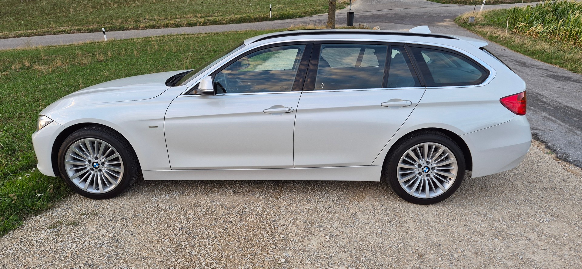 BMW 330d-image-3