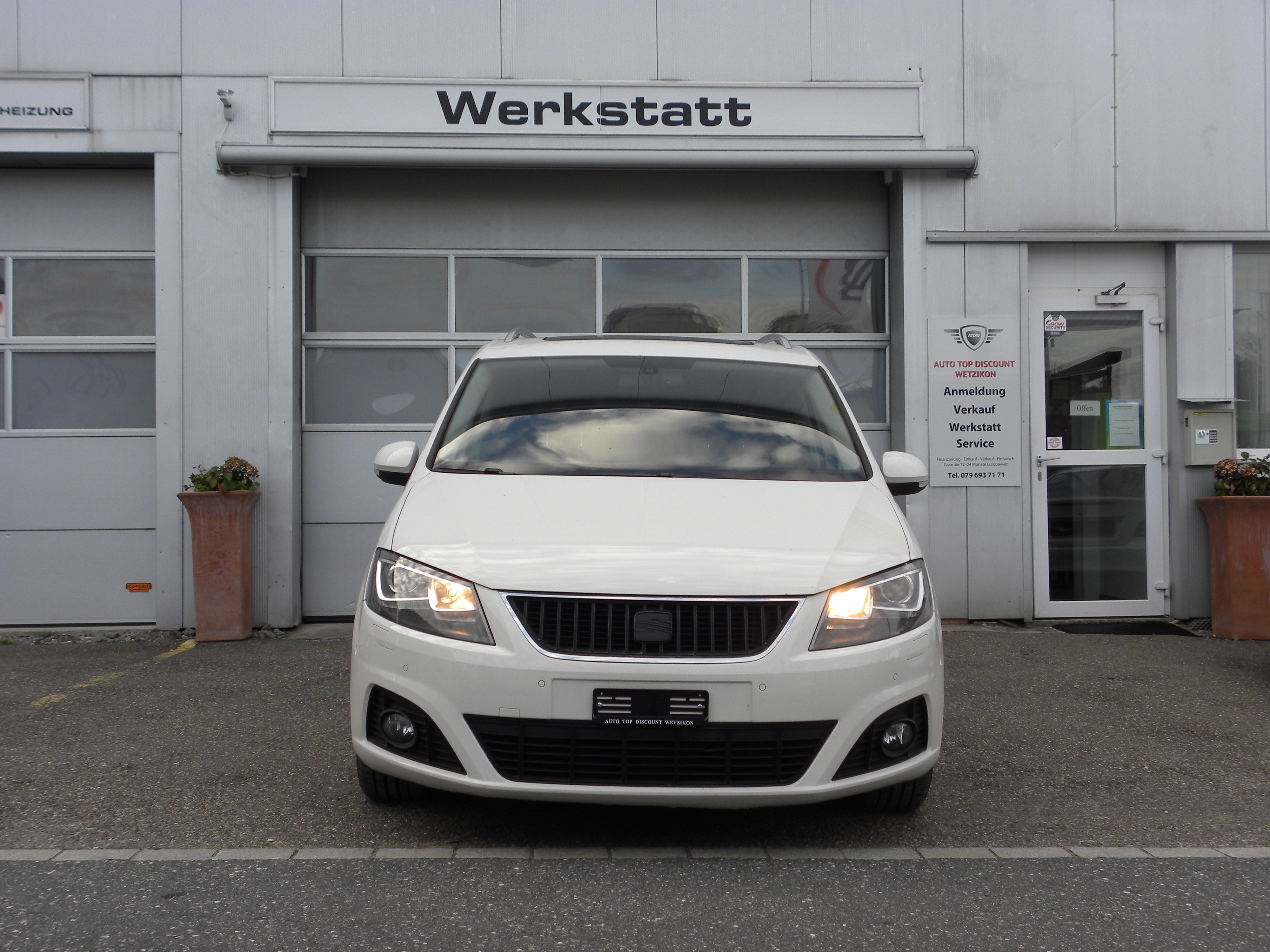 Car photo