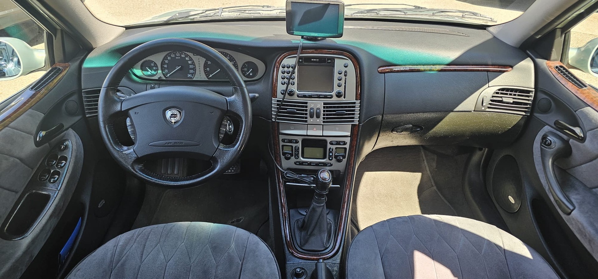 LANCIA Lybra 2.0 20V LX-image-11