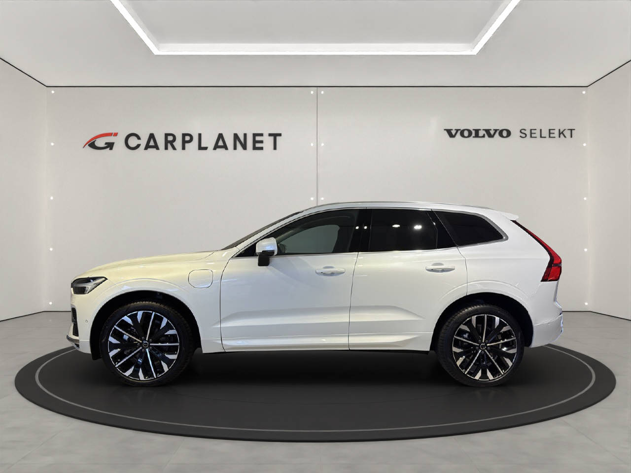 VOLVO XC60 2.0 T8 TE Ultra Bright eAWD-image-1