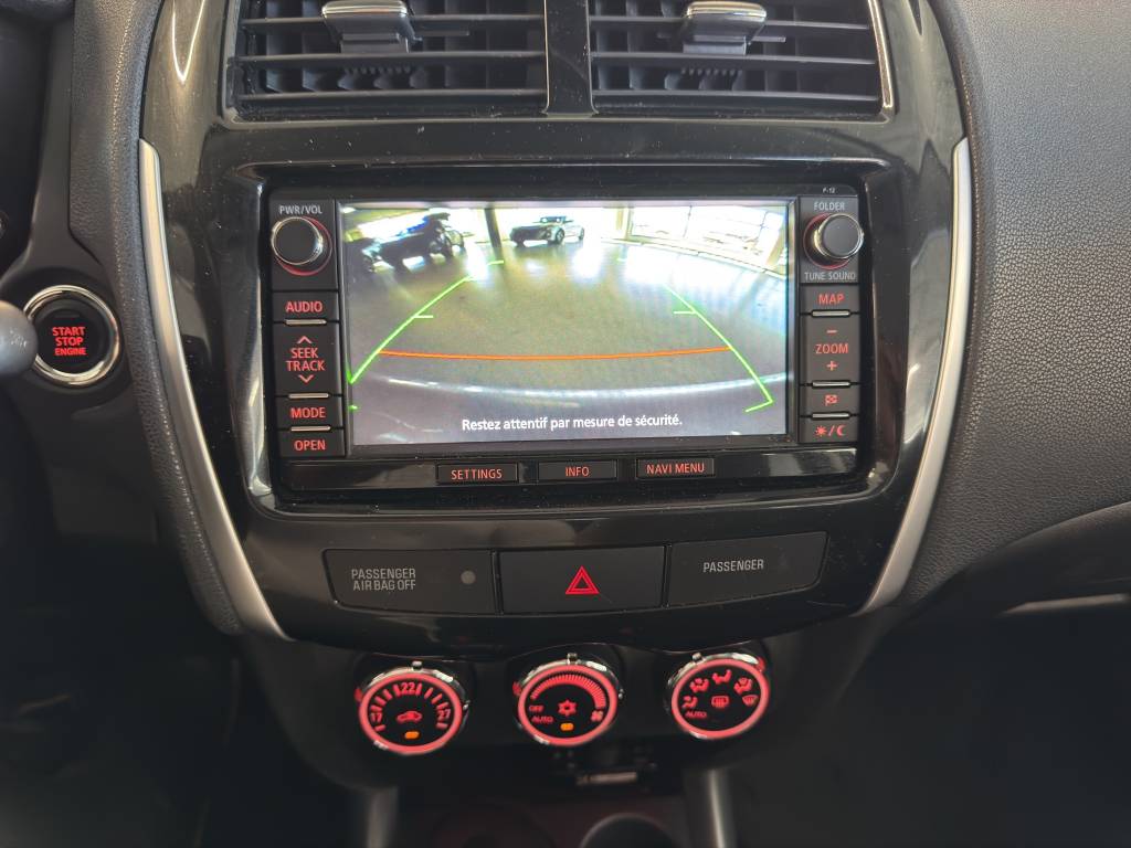 PEUGEOT 4008 1.6 HDi Allure 4WD //Toit panoramique vitré/Caméra de recul/Navigation/DAB+-image-13