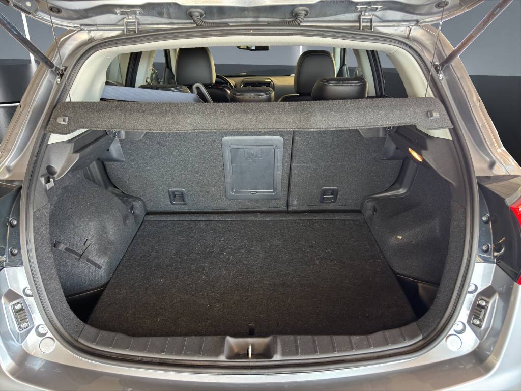 PEUGEOT 4008 1.6 HDi Allure 4WD //Toit panoramique vitré/Caméra de recul/Navigation/DAB+-image-11