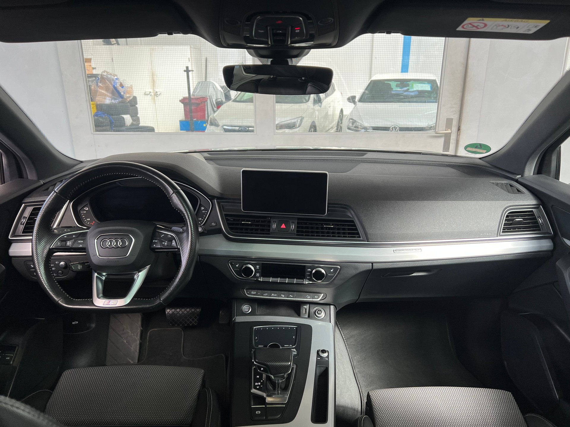 AUDI Q5 50 TFSI e quattro-image-4