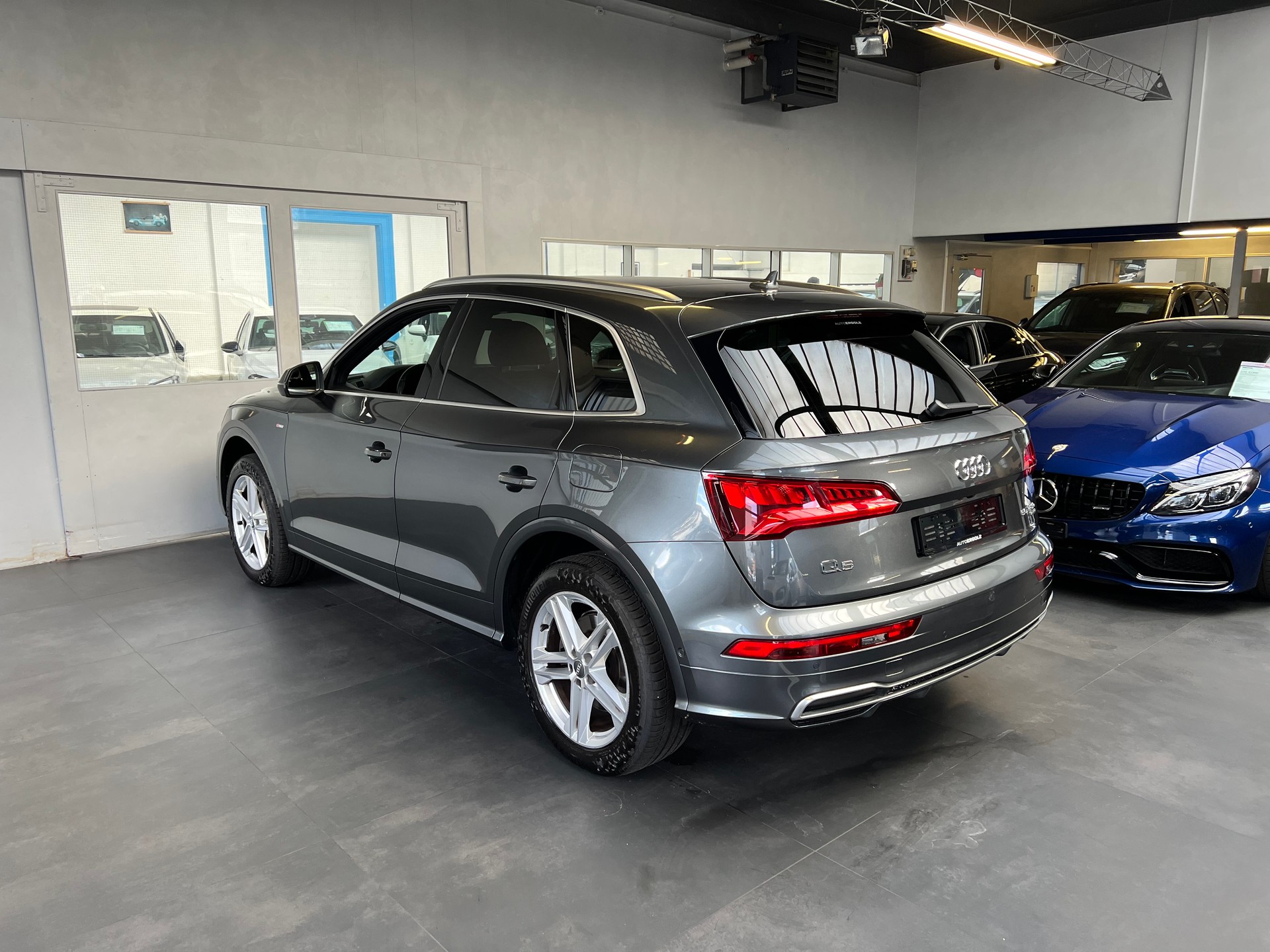 AUDI Q5 50 TFSI e quattro-image-1