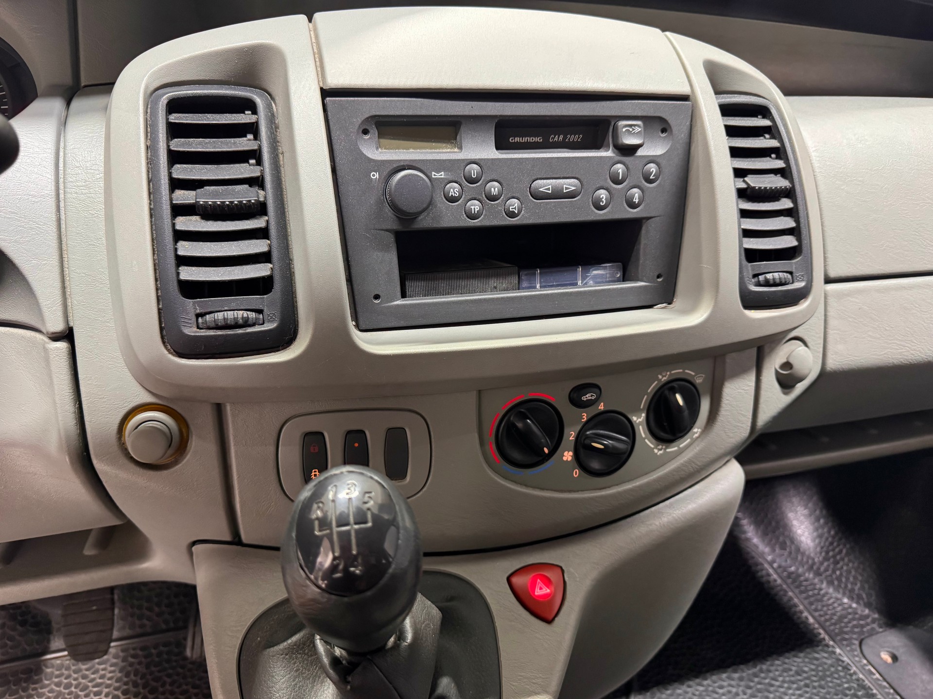 OPEL Vivaro 1.9 CDTI 2.7t-image-6