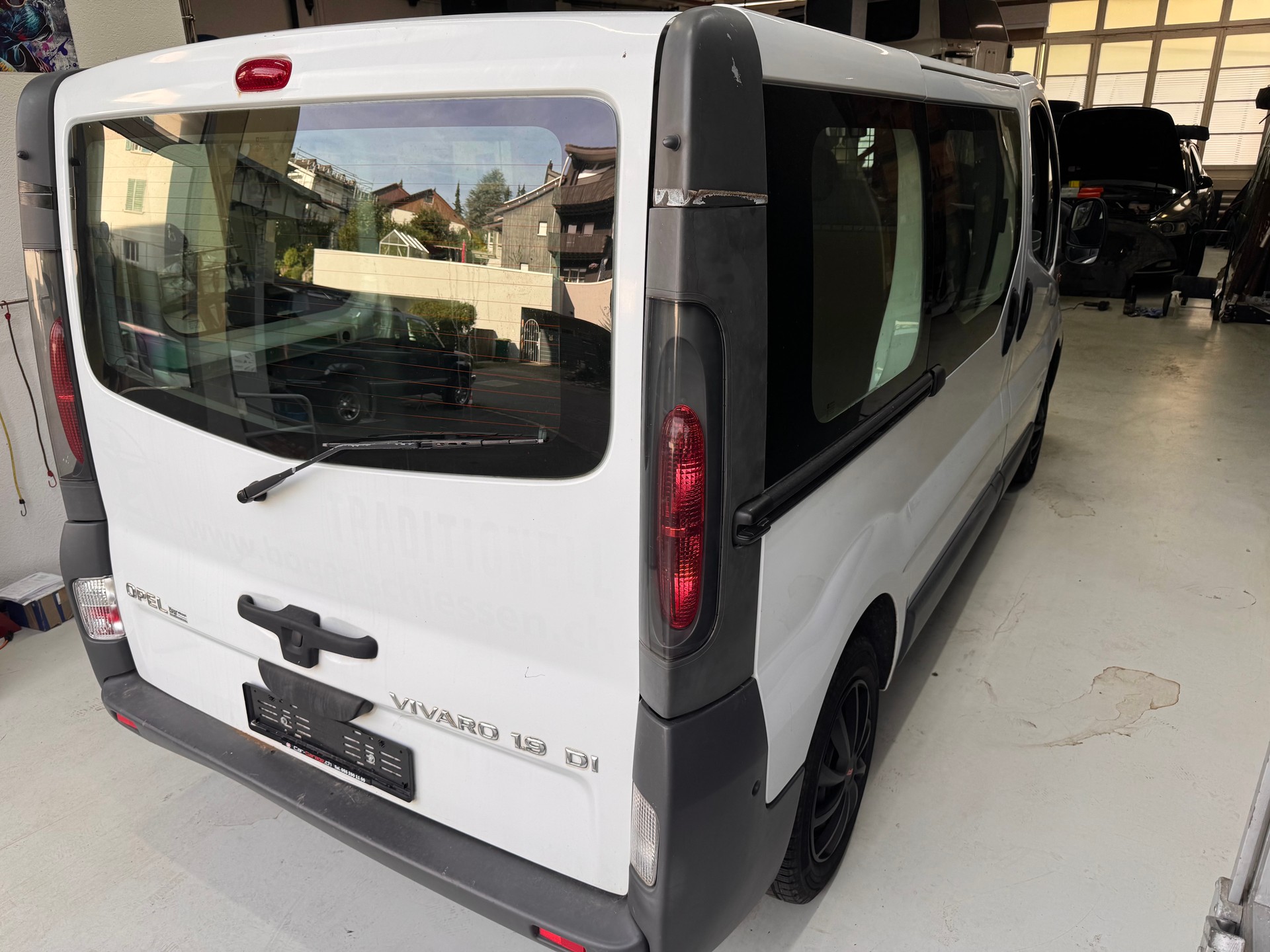 OPEL Vivaro 1.9 CDTI 2.7t-image-2