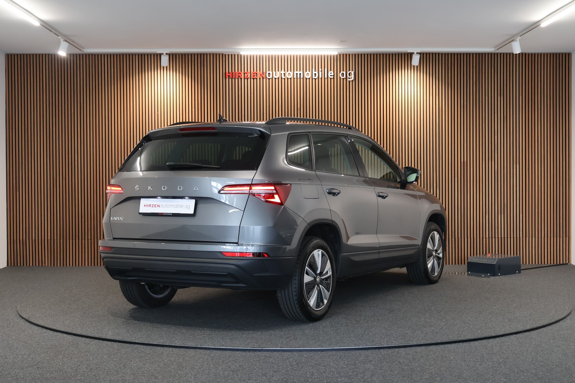 SKODA Karoq 1.5 TSI Ambition DSG-image-4