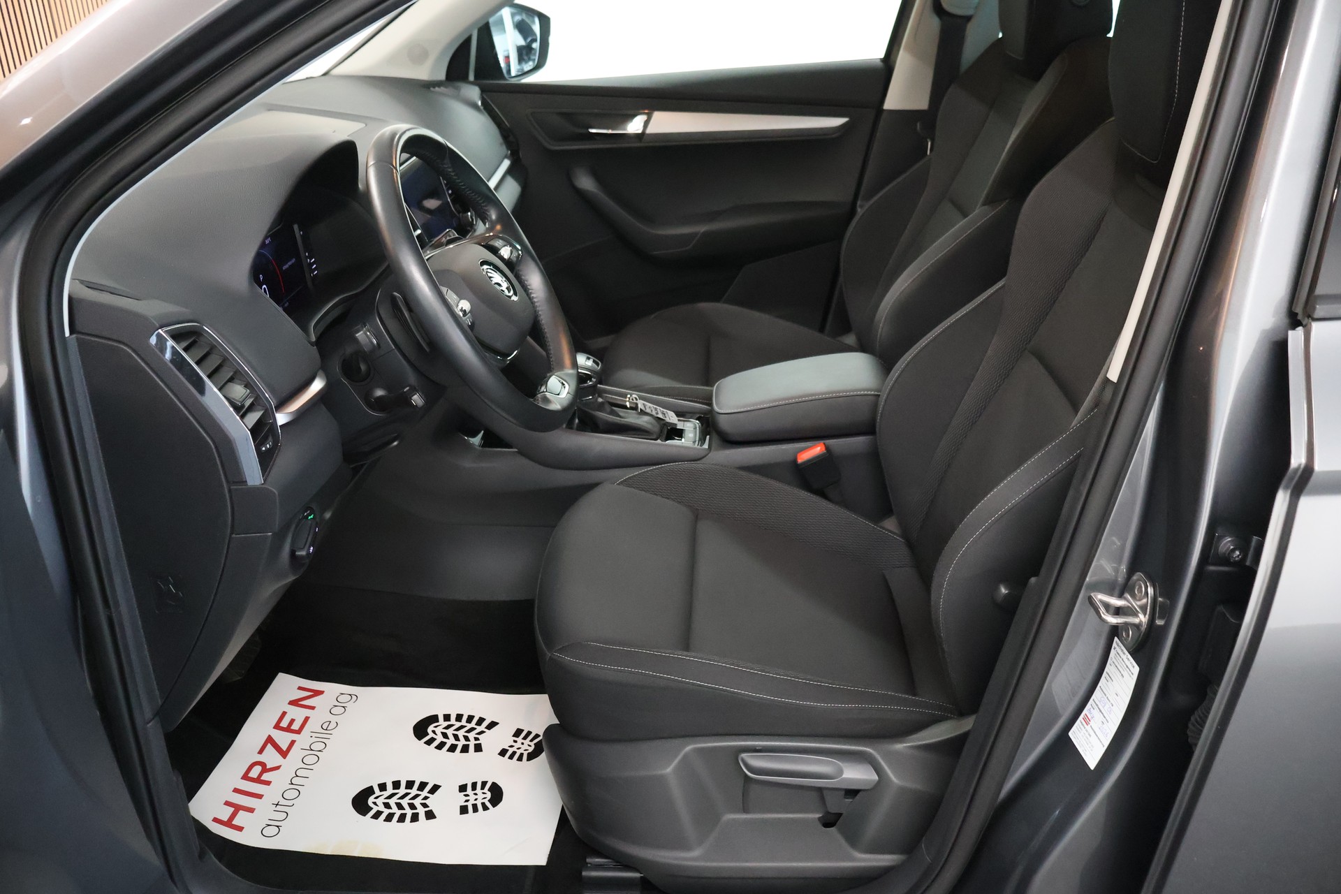 SKODA Karoq 1.5 TSI Ambition DSG-image-8