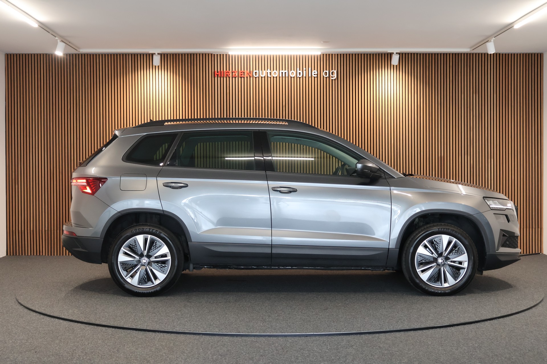 SKODA Karoq 1.5 TSI Ambition DSG-image-5