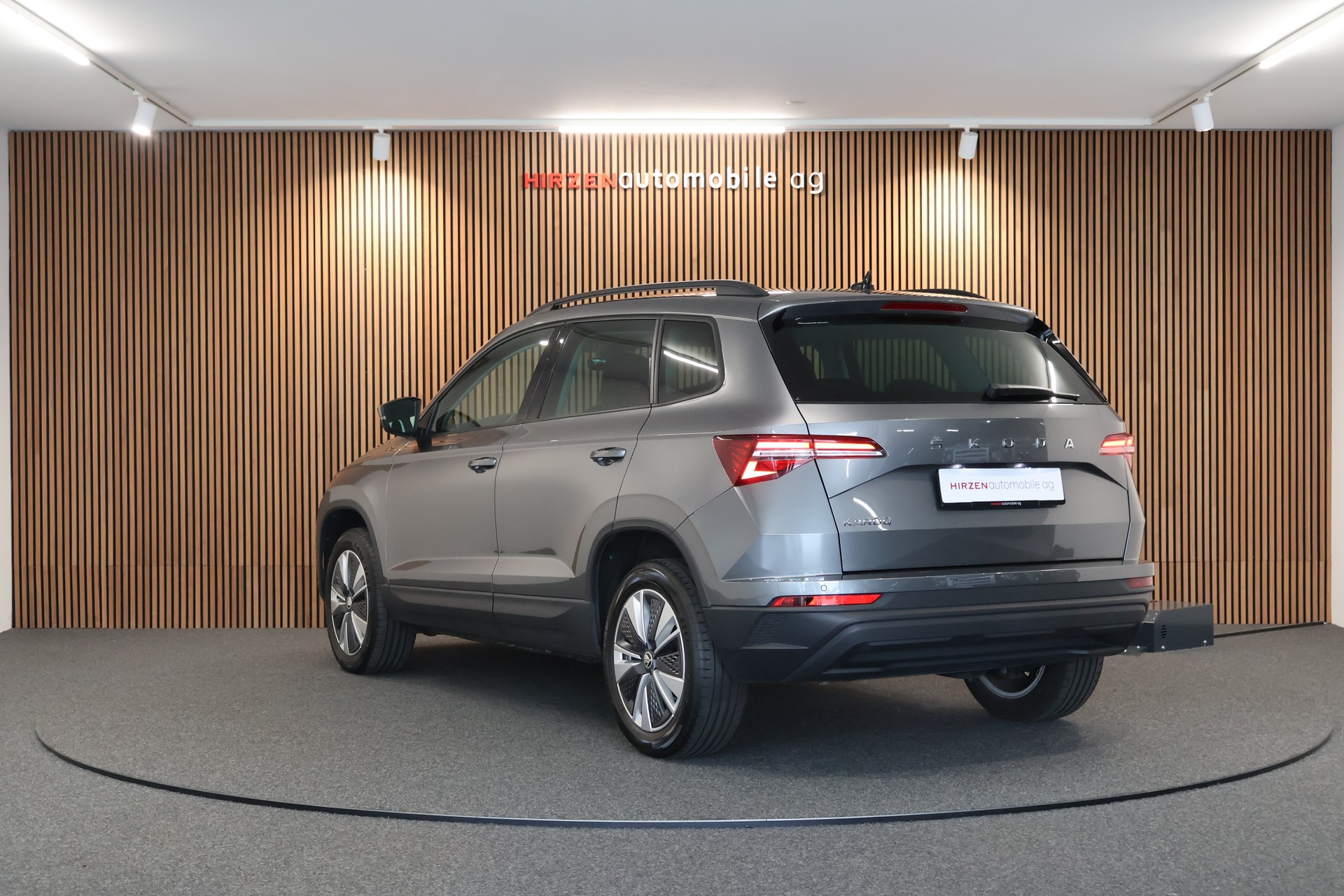 SKODA Karoq 1.5 TSI Ambition DSG-image-2