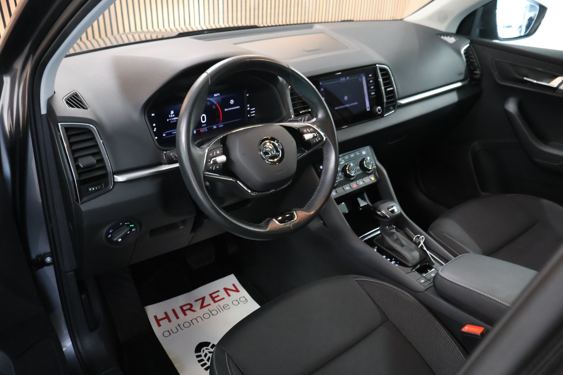 SKODA Karoq 1.5 TSI Ambition DSG-image-9