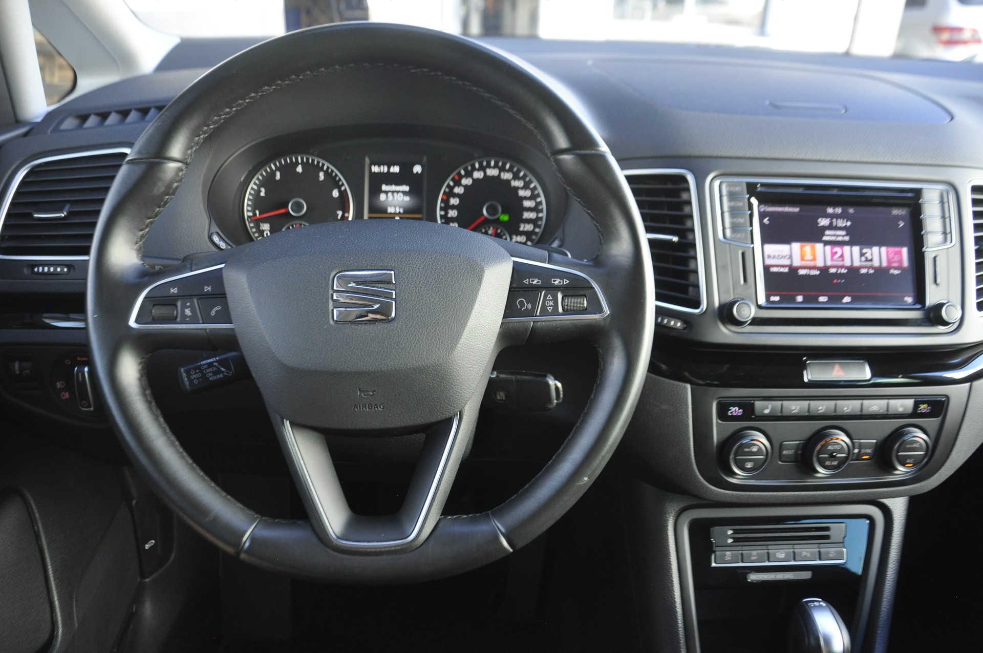 SEAT Alhambra 1.4 TSI DSG Style-image-9