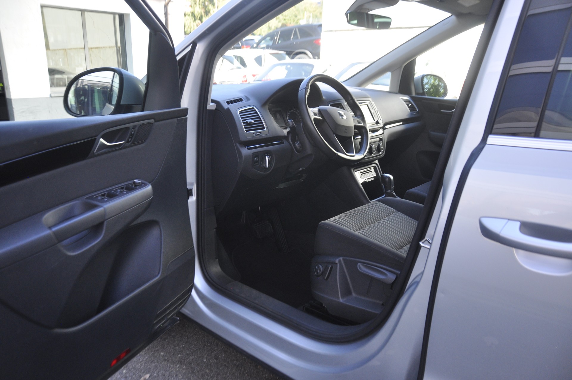 SEAT Alhambra 1.4 TSI DSG Style-image-3