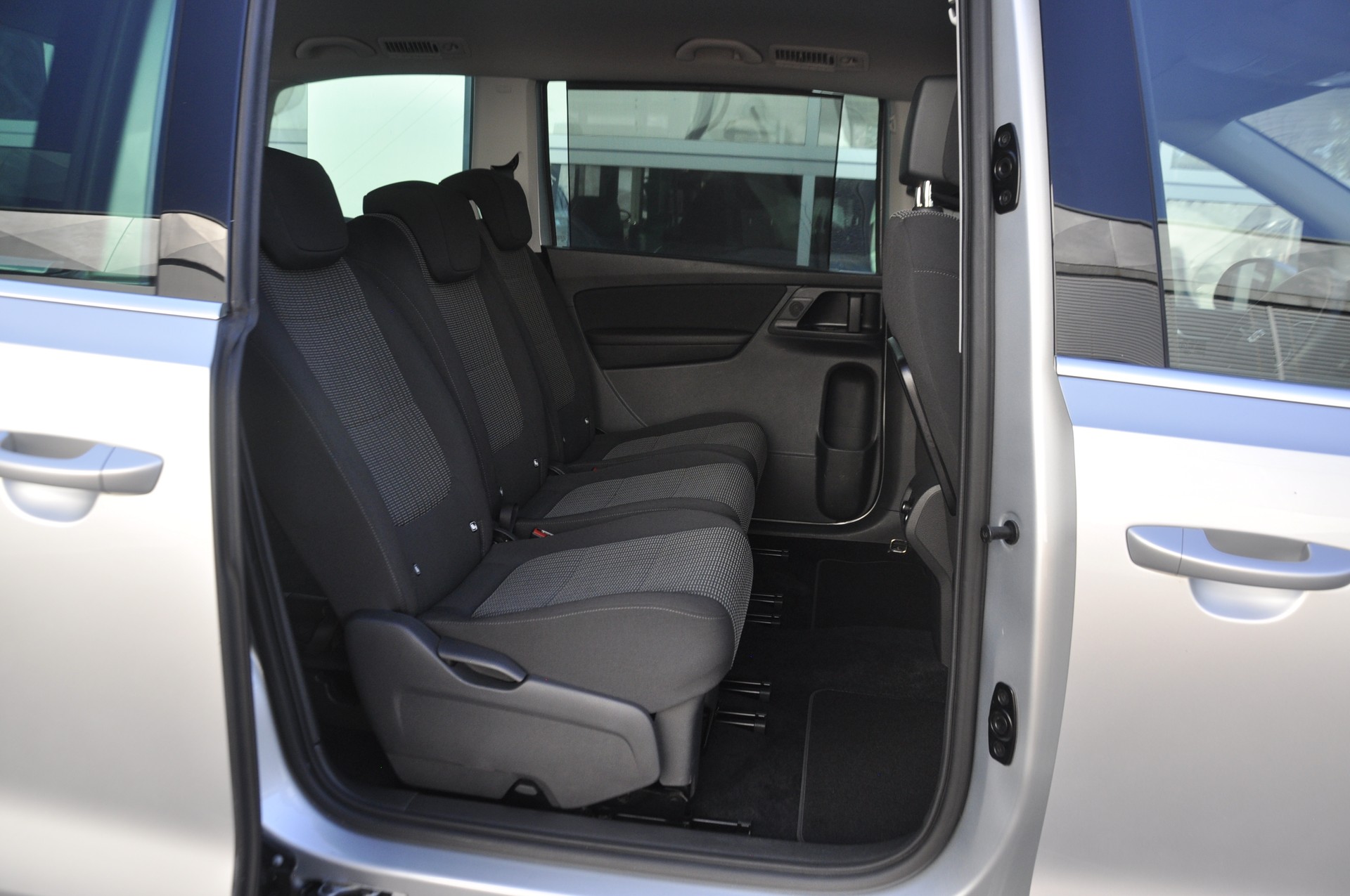 SEAT Alhambra 1.4 TSI DSG Style-image-8