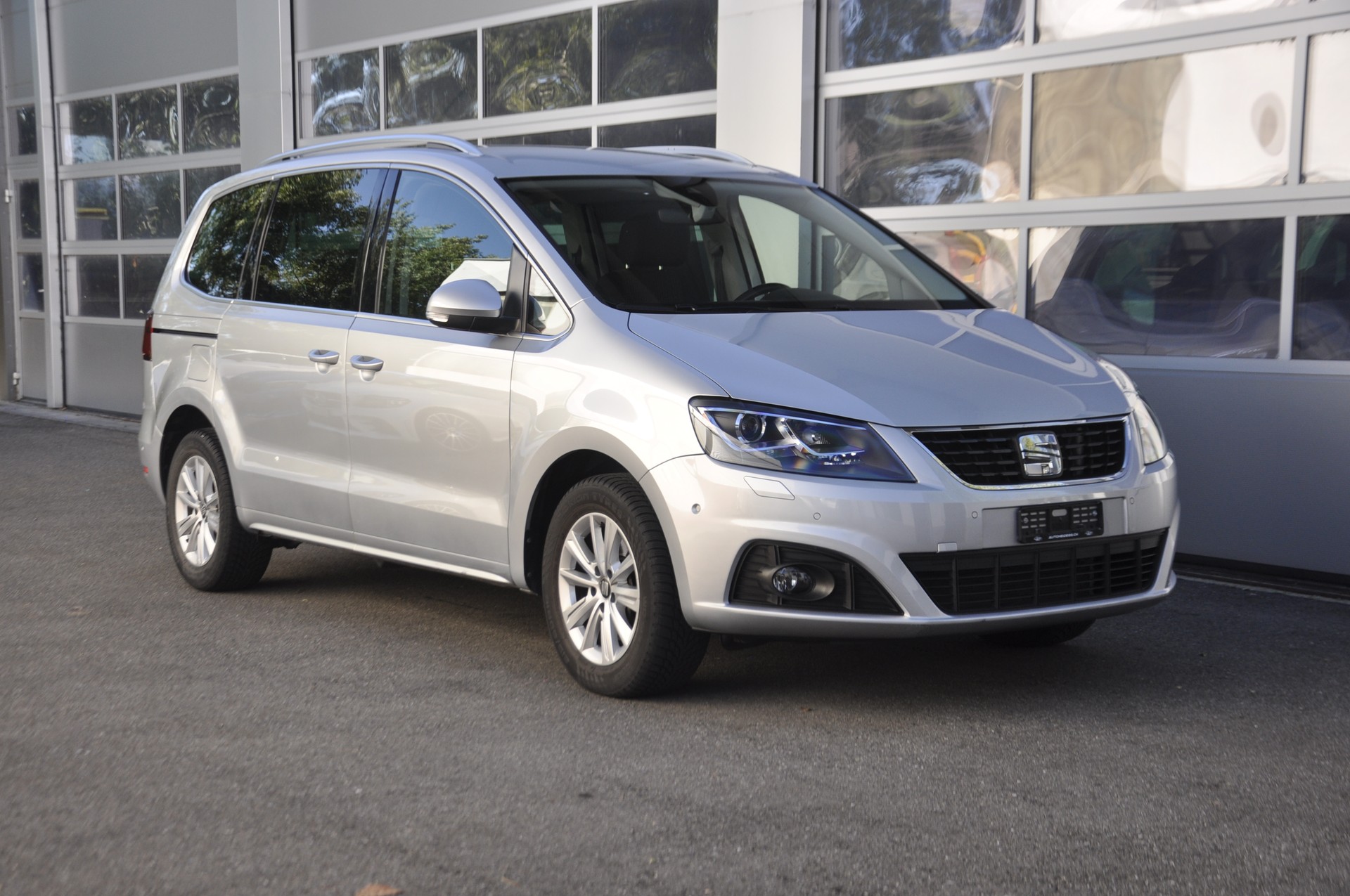 SEAT Alhambra 1.4 TSI DSG Style-image-0