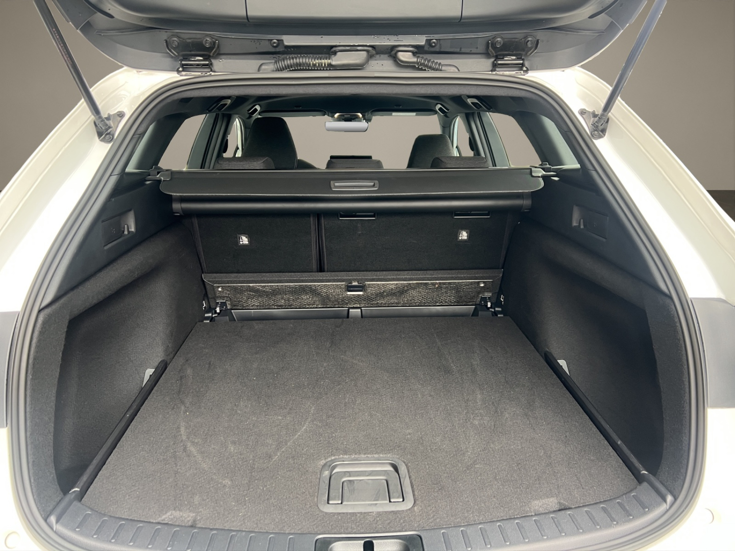 TOYOTA Corolla Touring Sports 1.8 HSD Comfort-image-17