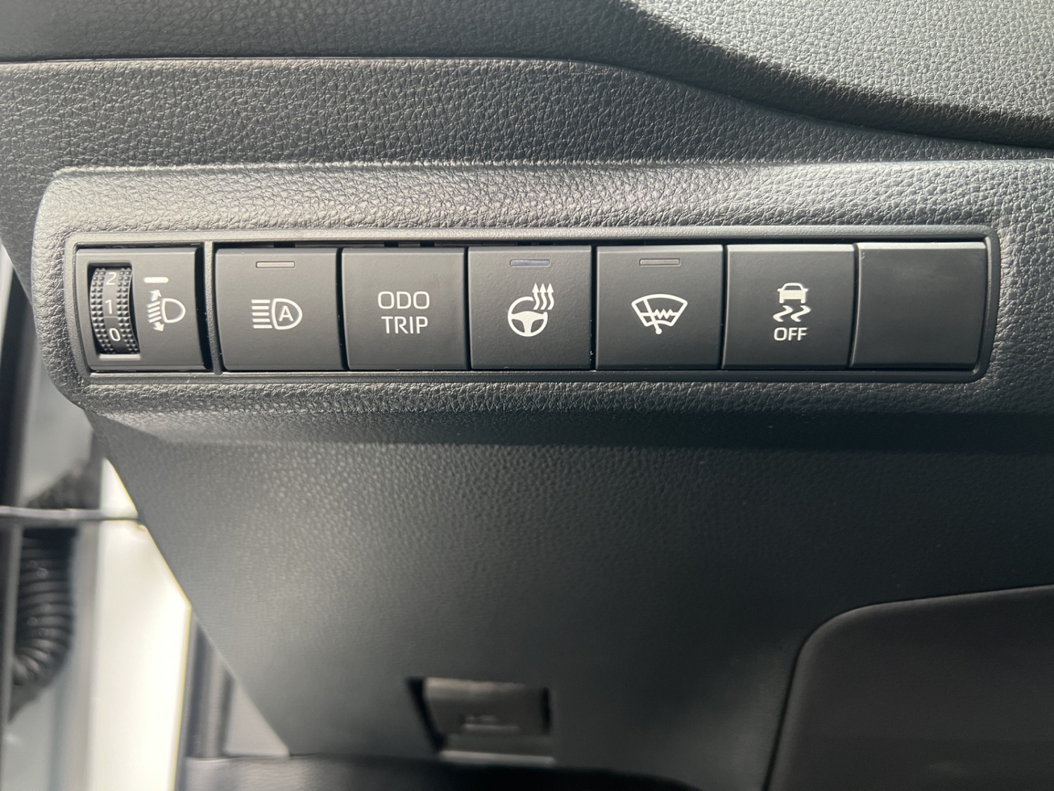 TOYOTA Corolla Touring Sports 1.8 HSD Comfort-image-14