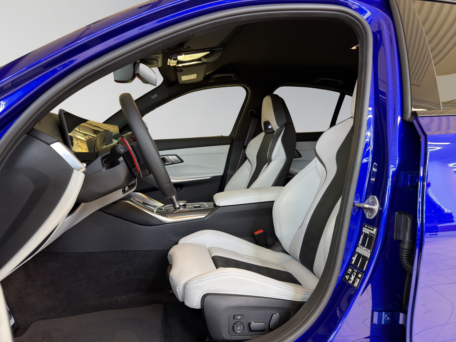 BMW M3 Competition M xDrive-image-13