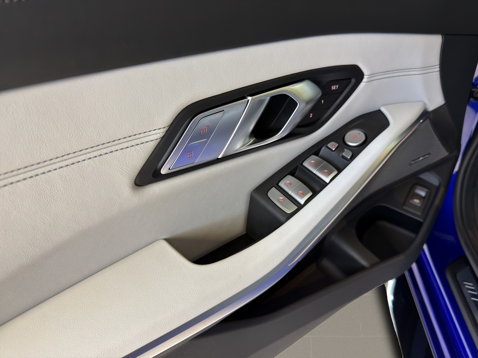 BMW M3 Competition M xDrive-image-15