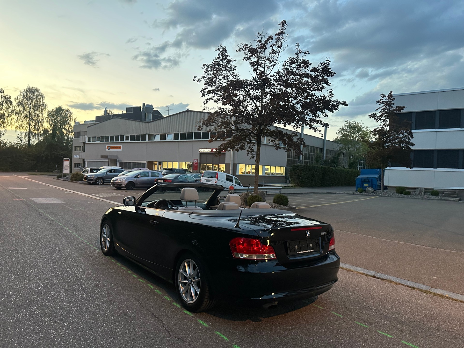 BMW 120i Cabrio Steptronic-image-13
