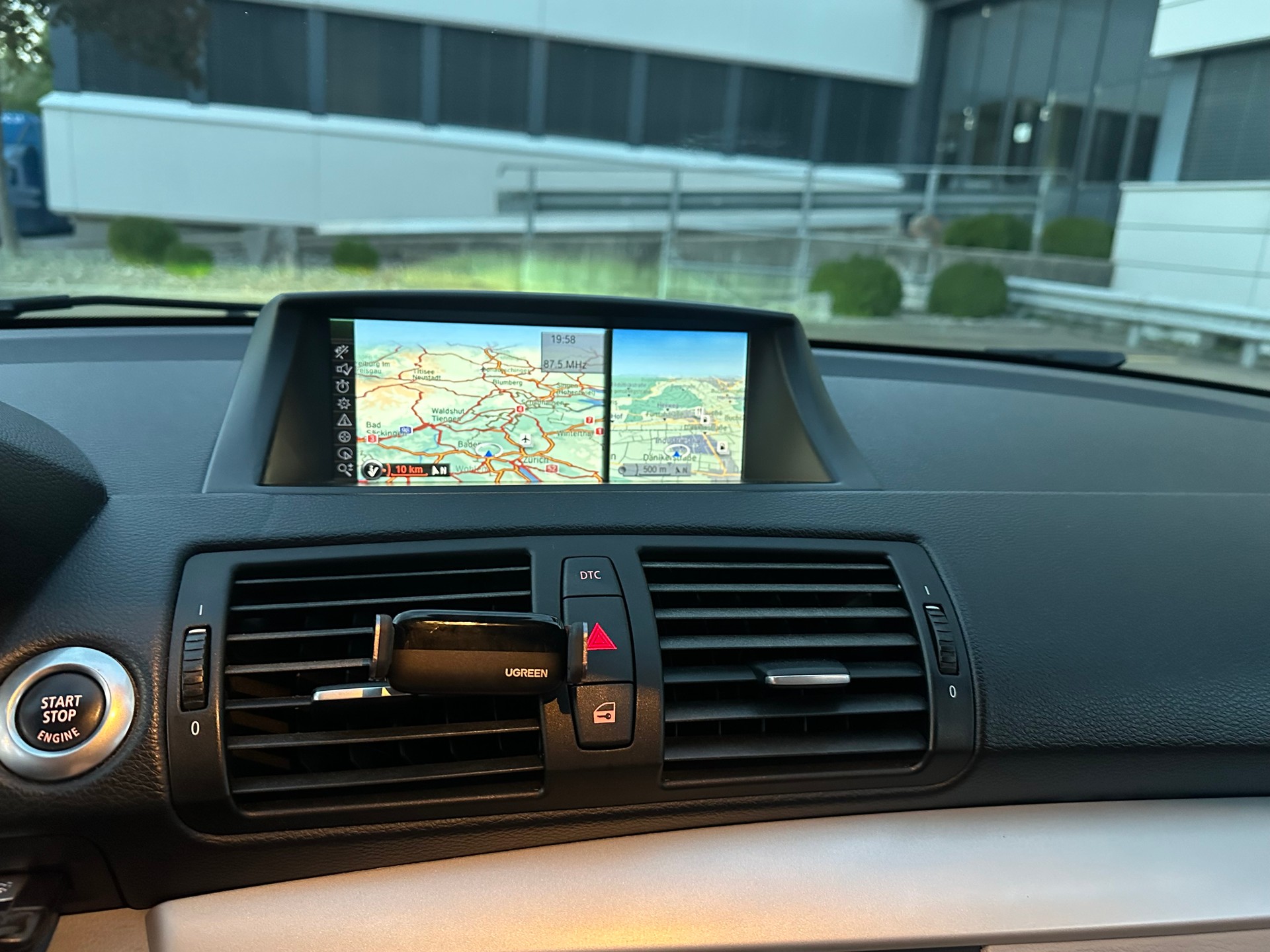 BMW 120i Cabrio Steptronic-image-12