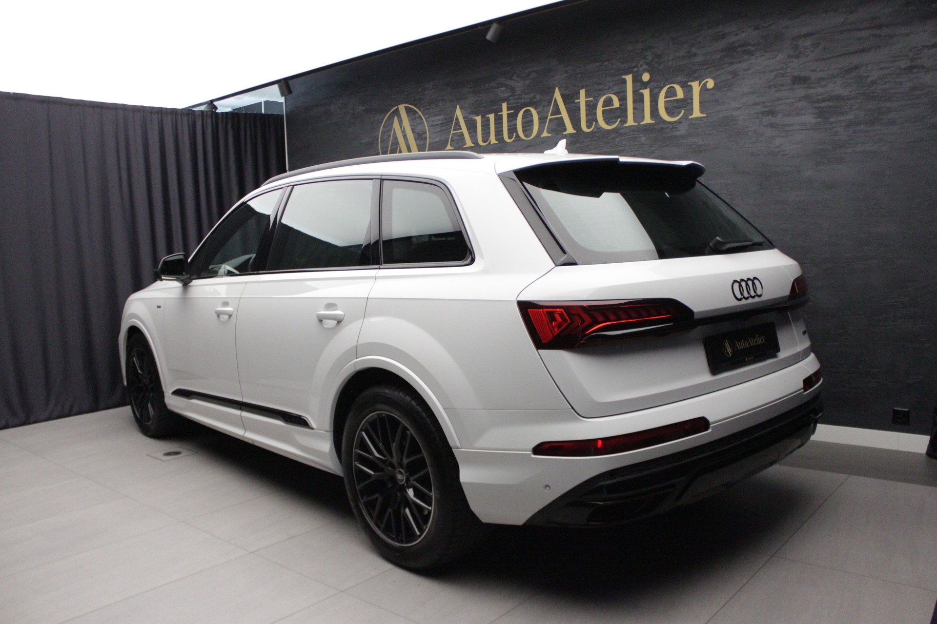 AUDI Q7 45 TDI quattro S Line tiptronic-image-7