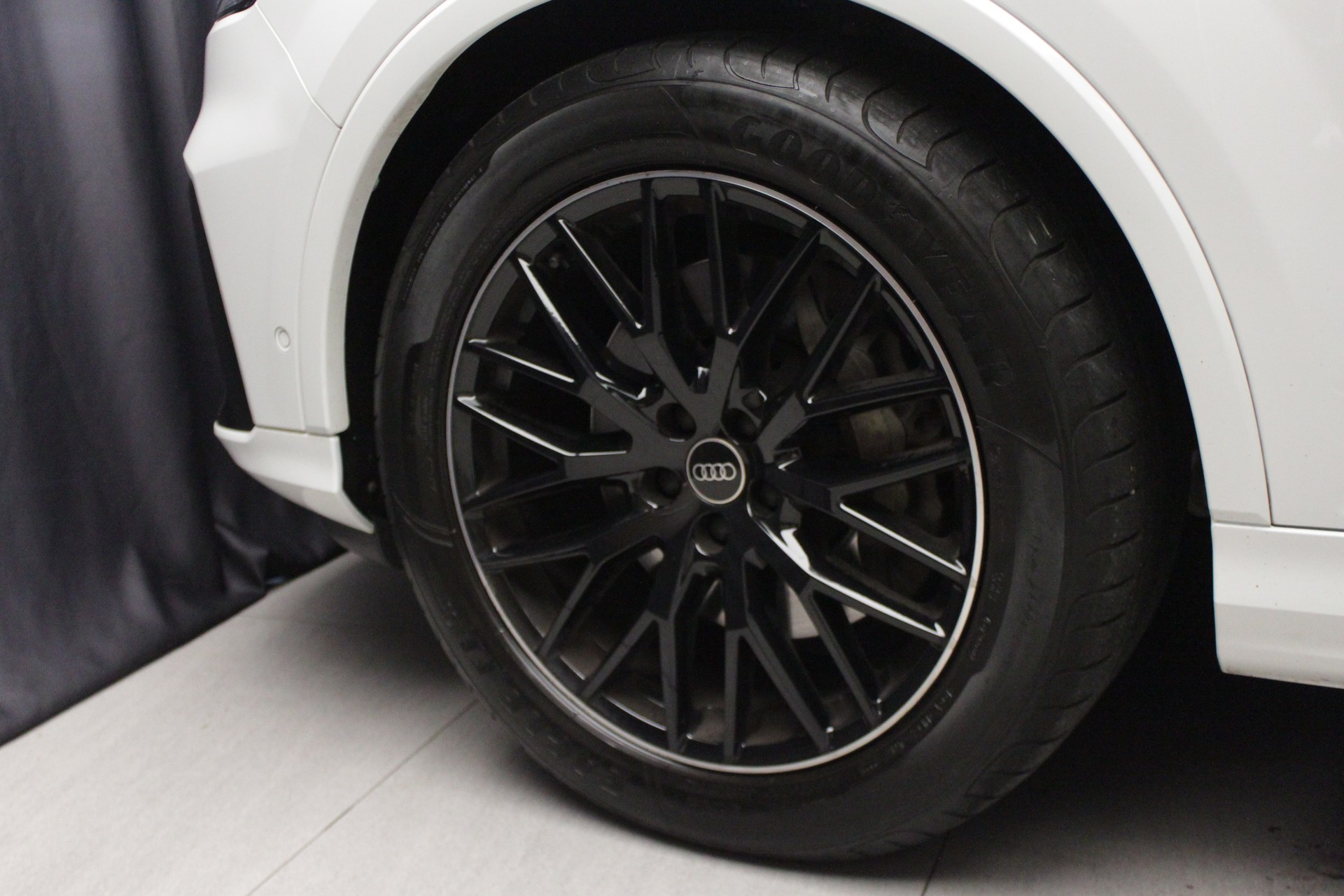 AUDI Q7 45 TDI quattro S Line tiptronic-image-19