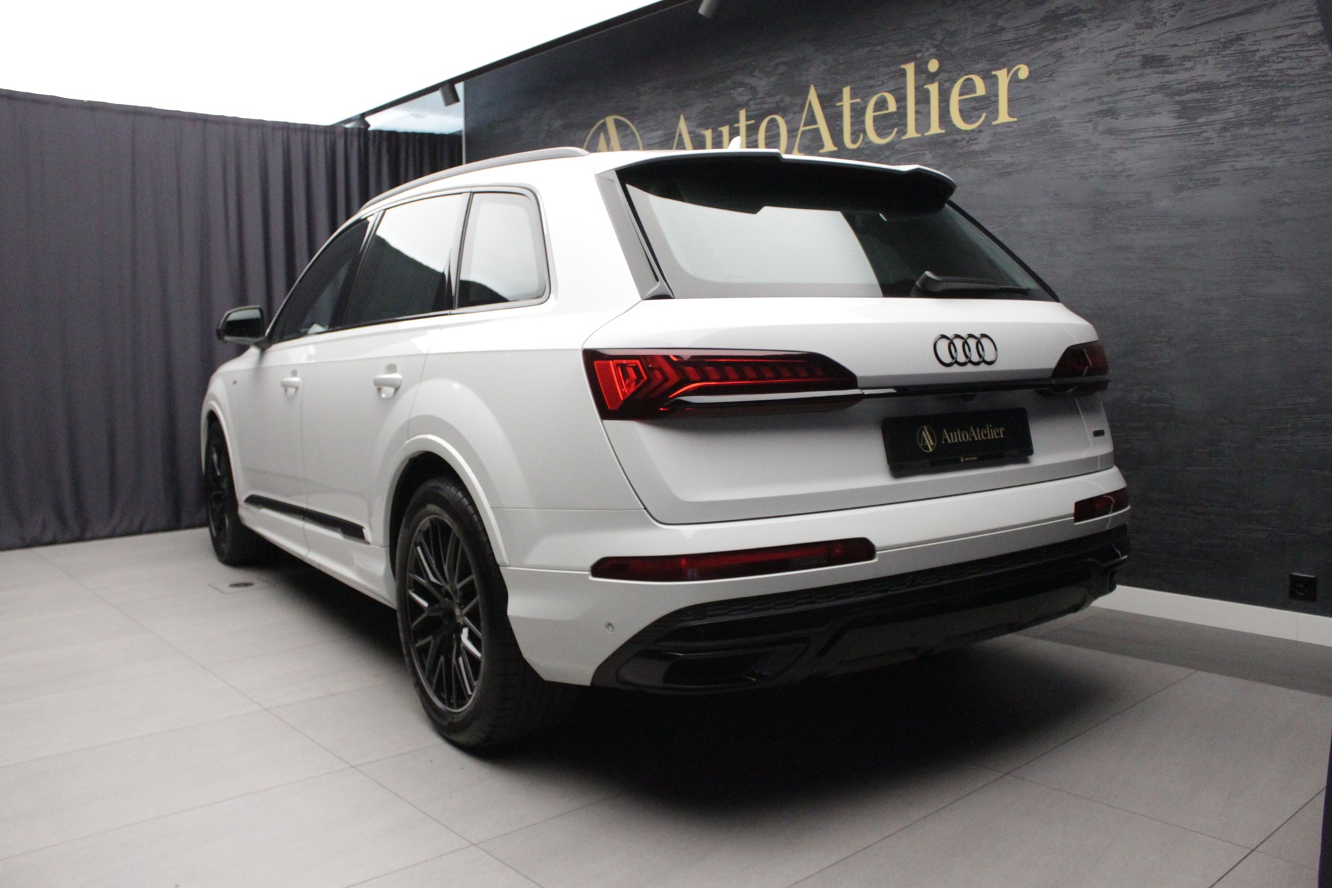 AUDI Q7 45 TDI quattro S Line tiptronic-image-6