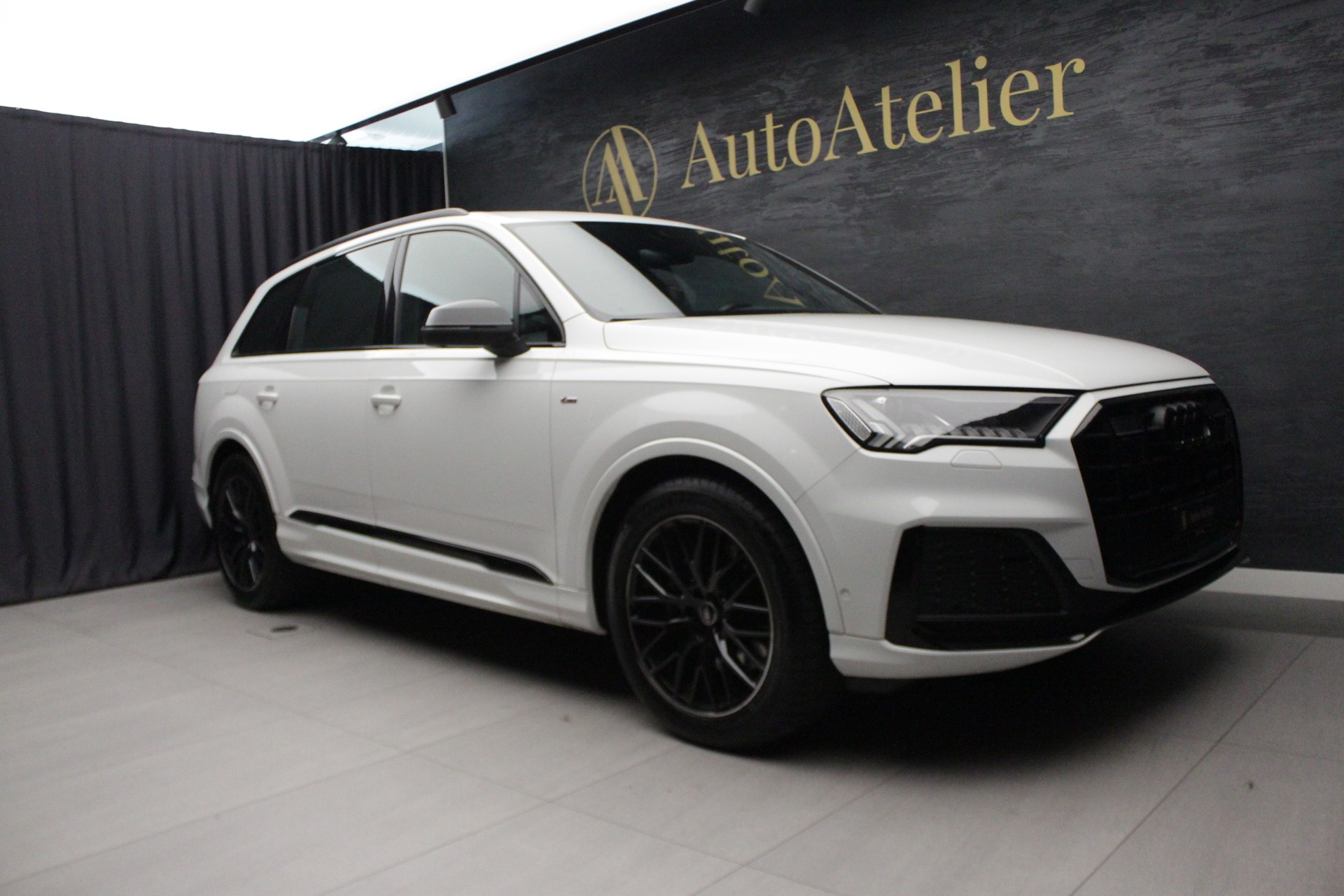 AUDI Q7 45 TDI quattro S Line tiptronic-image-2