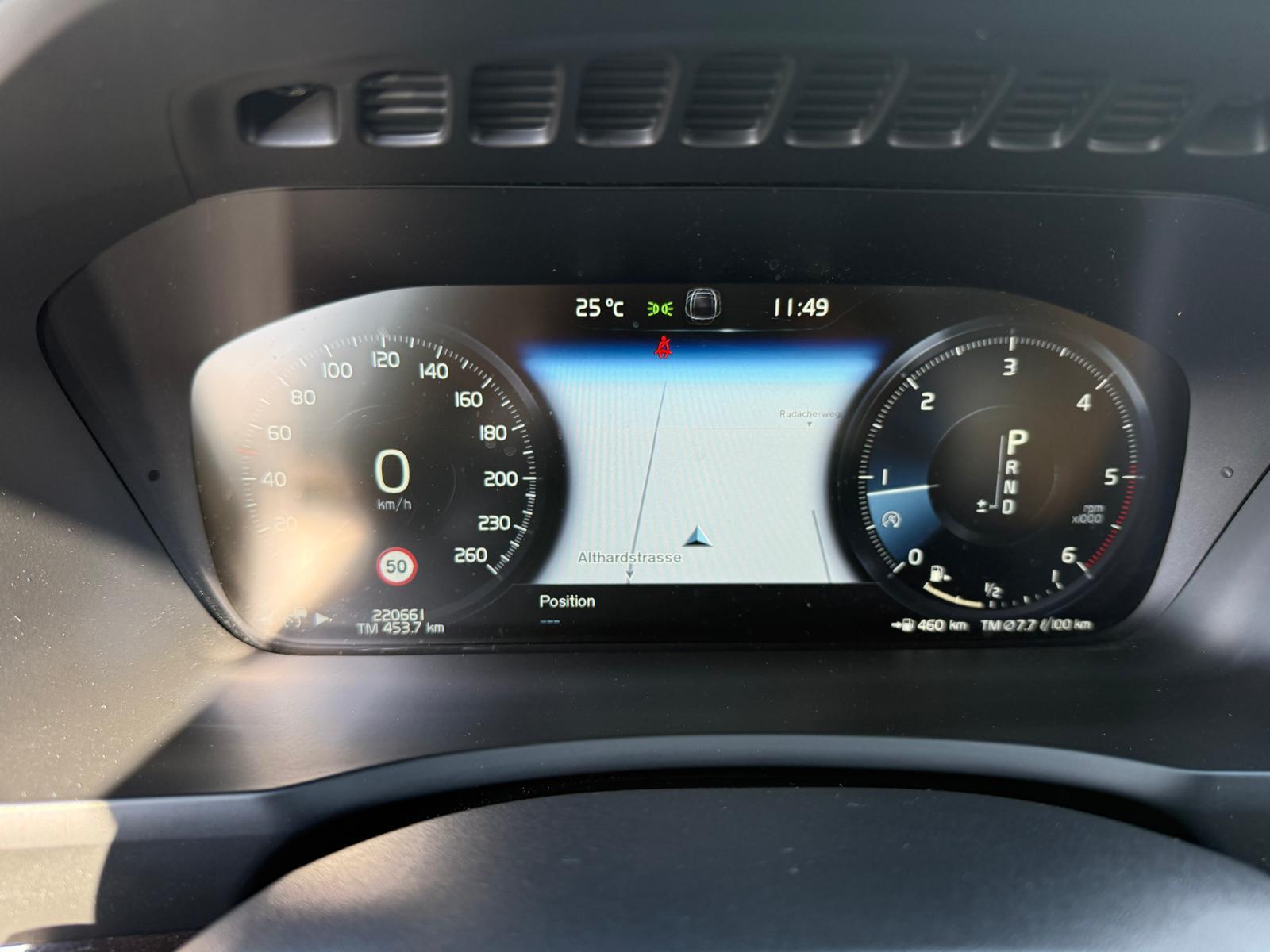 VOLVO XC90 2.0 D5 R-Design 7P. AWD-image-22