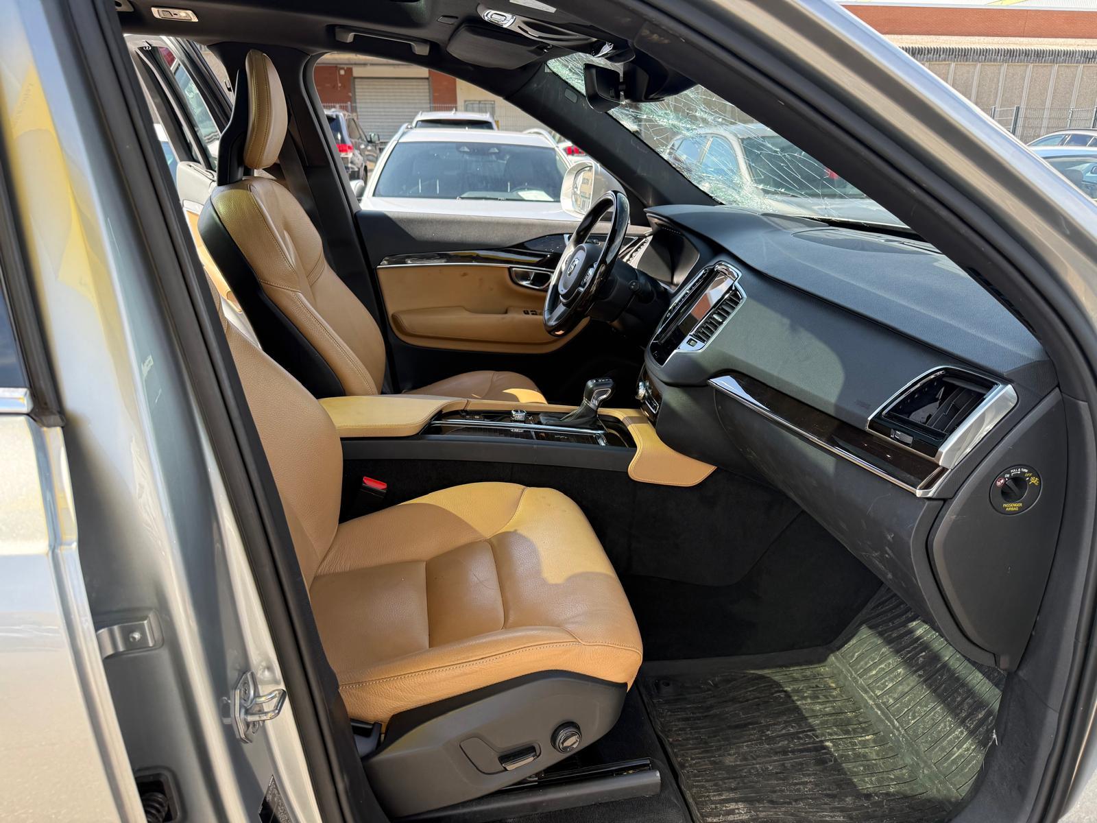 VOLVO XC90 2.0 D5 R-Design 7P. AWD-image-13