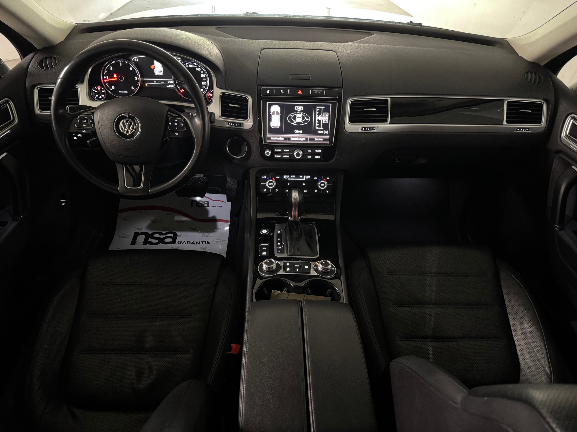 VW Touareg 3.0 TDI BMT R-Line Tiptronic, mit Anhängerkupplung-image-9