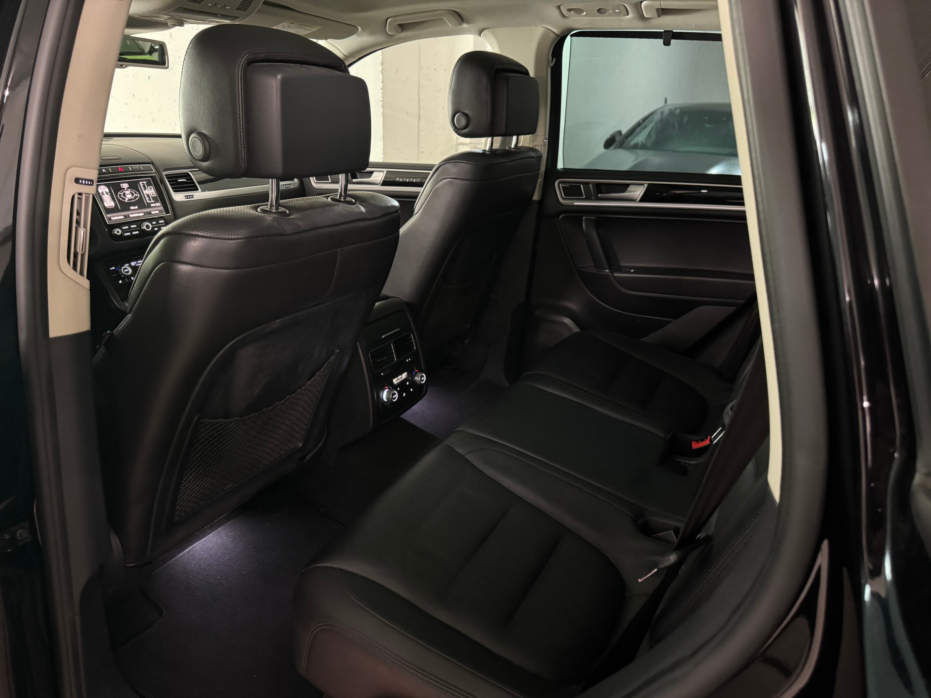 VW Touareg 3.0 TDI BMT R-Line Tiptronic, mit Anhängerkupplung-image-14