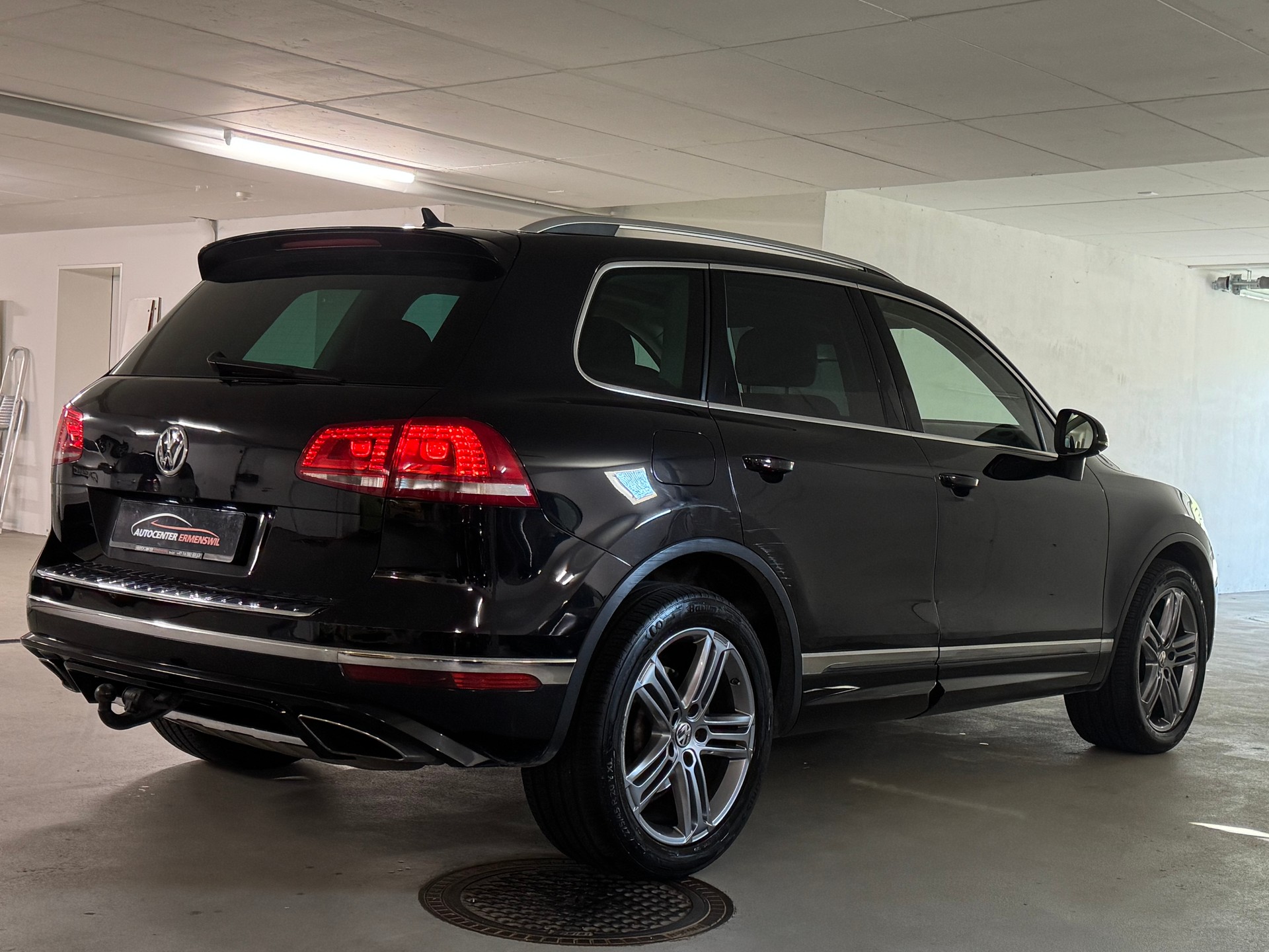 VW Touareg 3.0 TDI BMT R-Line Tiptronic, mit Anhängerkupplung-image-6