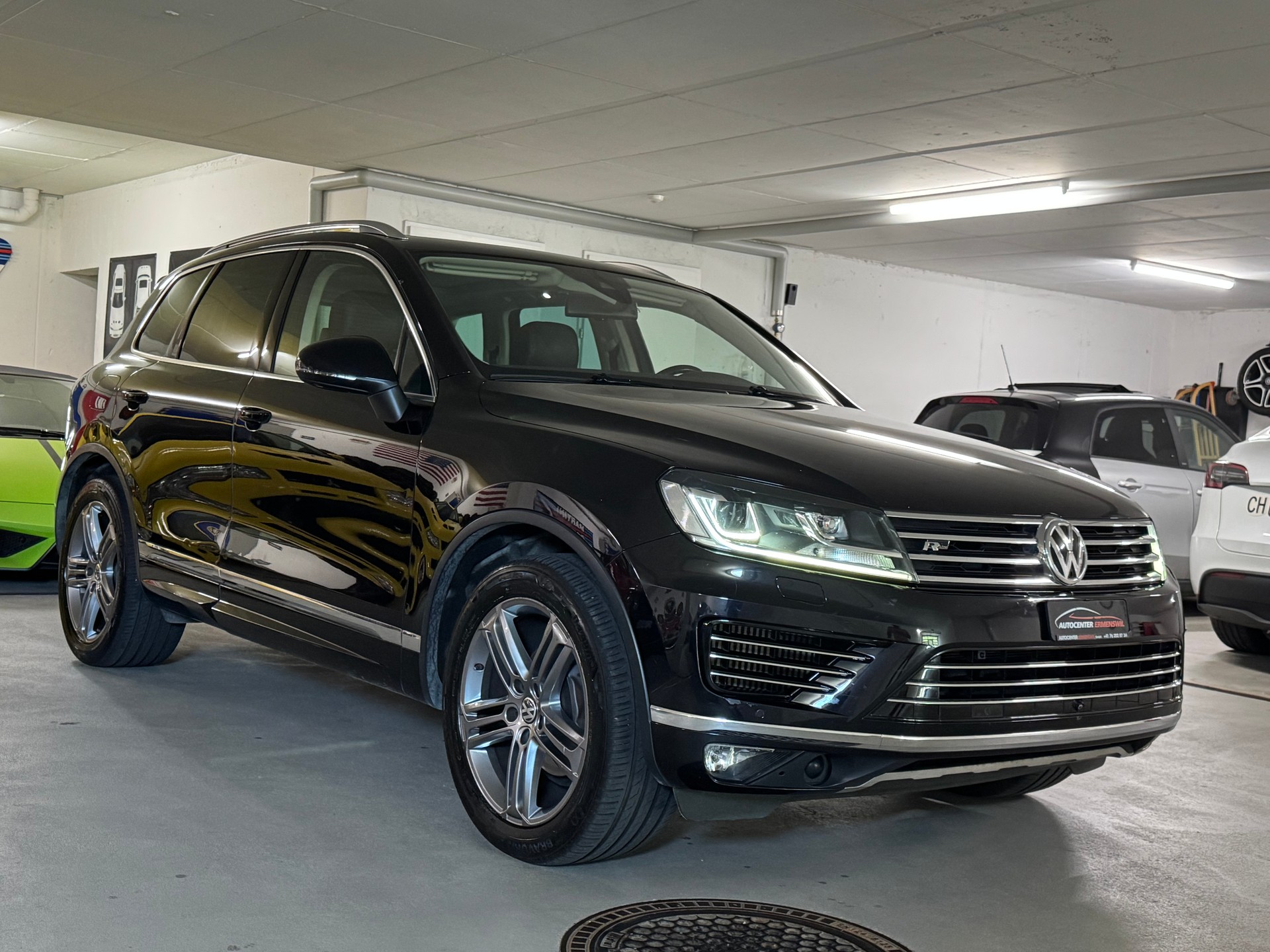 VW Touareg 3.0 TDI BMT R-Line Tiptronic, mit Anhängerkupplung-image-2