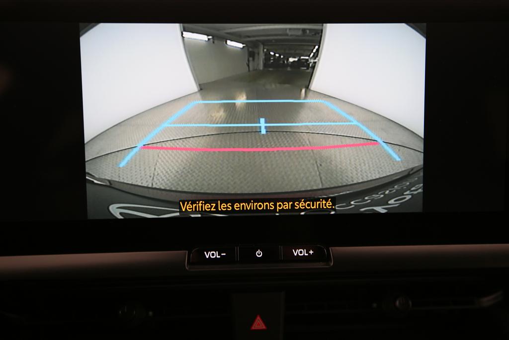 TOYOTA C-HR 2.0 PHEV Swiss Edition-image-13