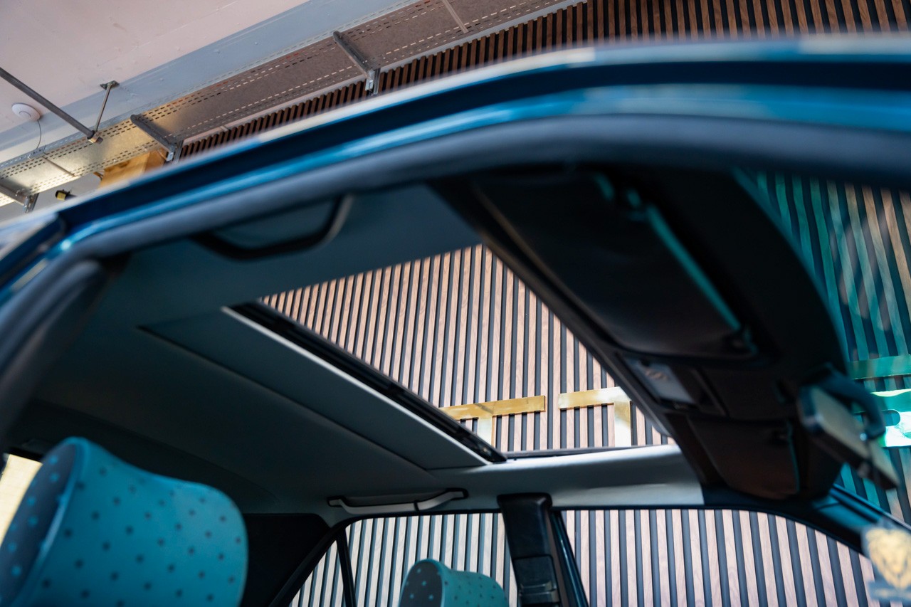 MERCEDES-BENZ 190 E 2.3 Automatic Sondermodell "VERDE"-image-16