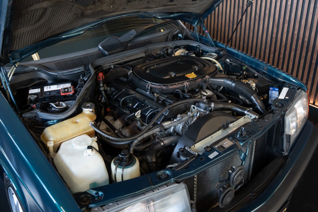 MERCEDES-BENZ 190 E 2.3 Automatic Sondermodell "VERDE"-image-25